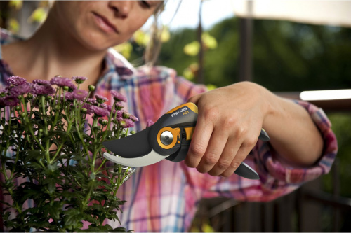 Секатор Fiskars плоскостной SmartFit 111610 фото 4 Секатор Fiskars плоскостной SmartFit 111610 фото 4
