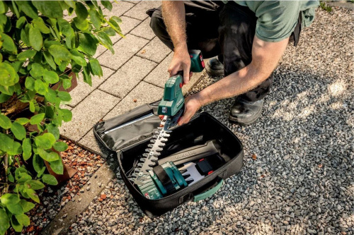 Аккумуляторные ножницы-кусторез Metabo PowerMaxx SGS 12 Q 1х2.0 фото 5 Аккумуляторные ножницы-кусторез Metabo PowerMaxx SGS 12 Q 1х2.0 фото 5