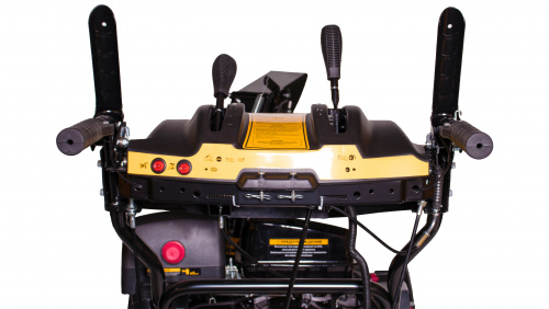 Снегоуборщик бензиновый CHAMPION ST1170E фото 6 Снегоуборщик бензиновый CHAMPION ST1170E фото 6