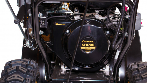 Снегоуборщик бензиновый CHAMPION ST1170E фото 7 Снегоуборщик бензиновый CHAMPION ST1170E фото 7